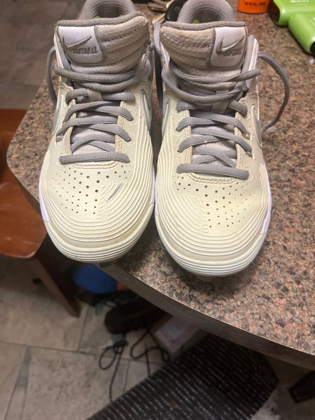 Nike Air Womens Zoom Hyperdiamond 3 Elite Metal Softball Cleats White size 7
