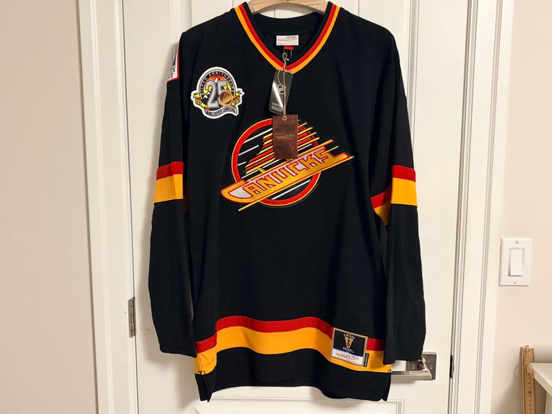 BNWT Mitchell & Ness Vancouver Canucks Black Skate Jersey Size Large Tall