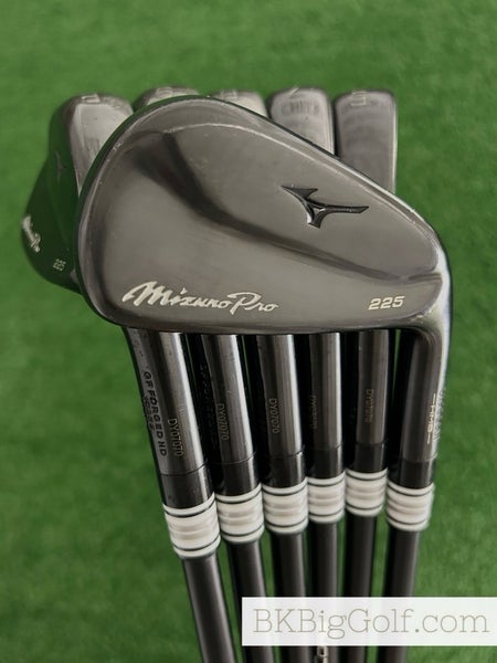 Mizuno Pro 225 Limited Edition Black Forged Iron Set 5-P / Fujikura Axiom
