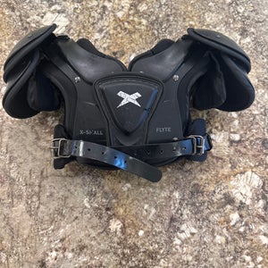 XS Youth Xenith Flyte Shoulder Pads (Very Good)