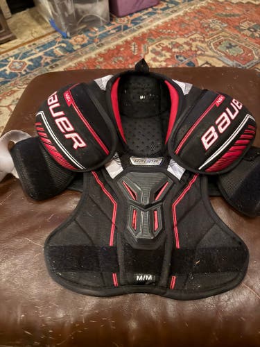 Medium Junior Bauer NSX Shoulder Pads (Used)
