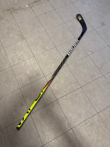 Senior Bauer Vapor X2.7 Left Hand Hockey Stick P92 87 Flex (Used)