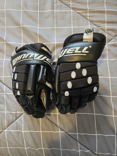 Winnwell Gloves 11"