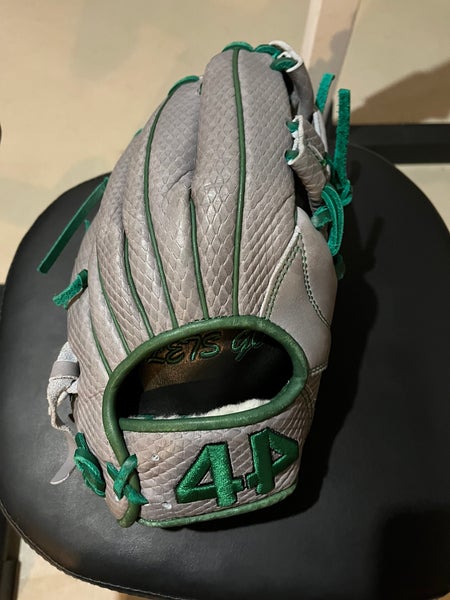44 Pro Signature Series RH Infield Baseball Glove 11.5" (Used)