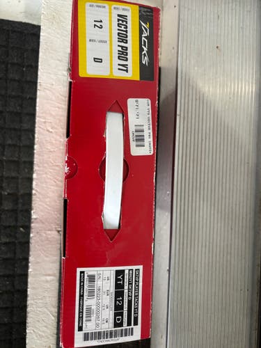 CCM Tacks Vector Pro Hockey Skates Regular Width 12 (Used)
