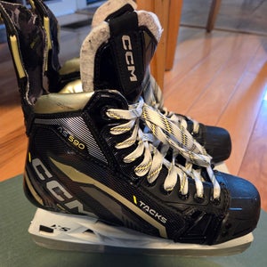 CCM Tacks AS-590 Hockey Skates Regular Width 8 (Used)