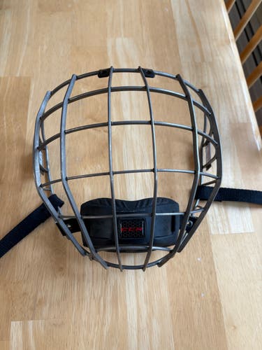 Small CCM FitLite Full Cage (Used)