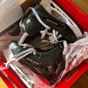 2022 Bauer Supreme M5 Pro Hockey Skates Size 5.5 (Used)