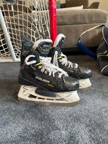 Bauer Supreme M5 Pro Hockey Skates Regular Width Size 2 (Used)