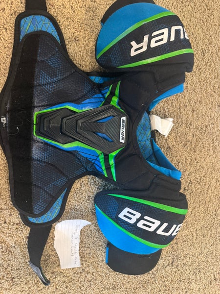 Small Junior Bauer X Shoulder Pads (Used)