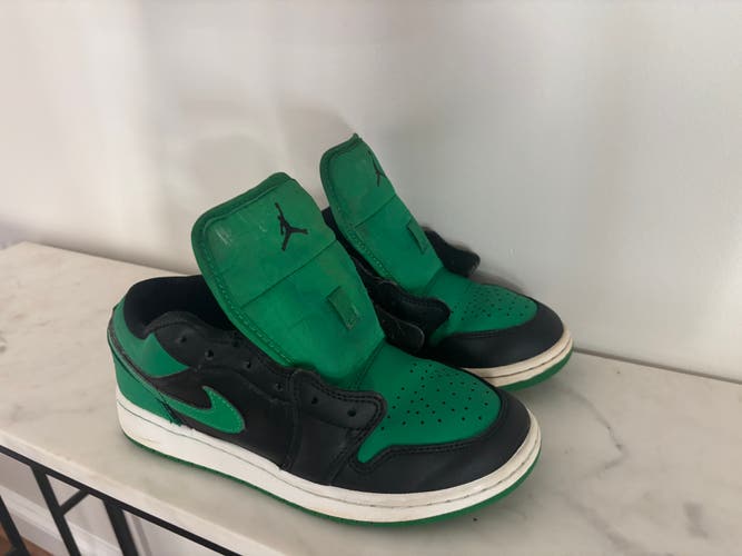 Green Men's 4Y (Big Kids / Youth) Youth Jordan Shoes (Used)