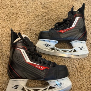 2015 CCM JetSpeed 250 Hockey Skates Size 2 (Used)