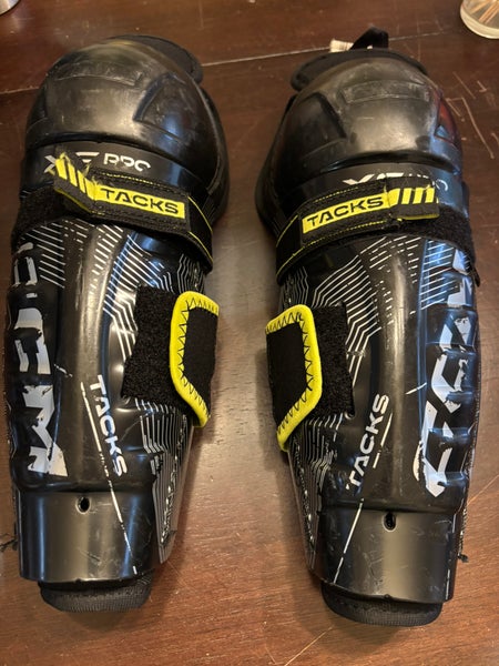 Youth CCM XF Pro 8" Shin Pads (Used)