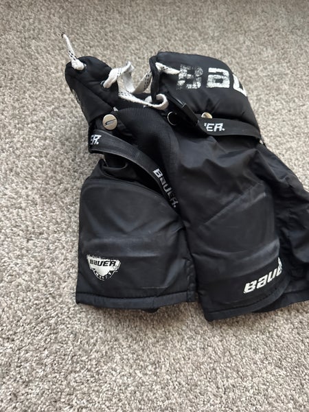Youth Small Bauer Impact Hockey Pants (Used)