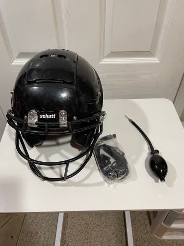 Youth Extra Large Schutt F7 Helmet (Used)