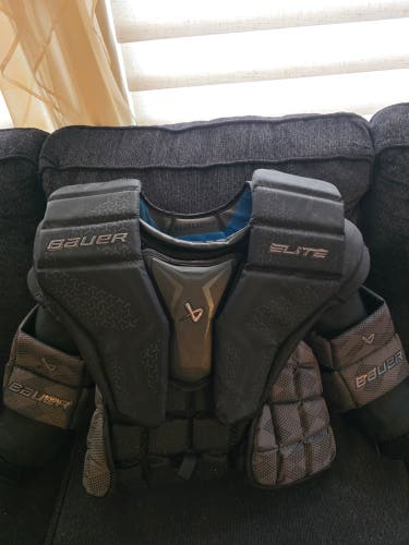 SR Small Bauer Elite Goalie Chest Protector (Used)