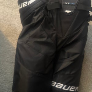 Men's Senior Medium Bauer Vapor Flylite Hockey Pants (New)