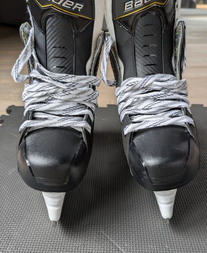 2025 Bauer Supreme M40 Hockey Skates Extra Wide Width 8.5 (New)