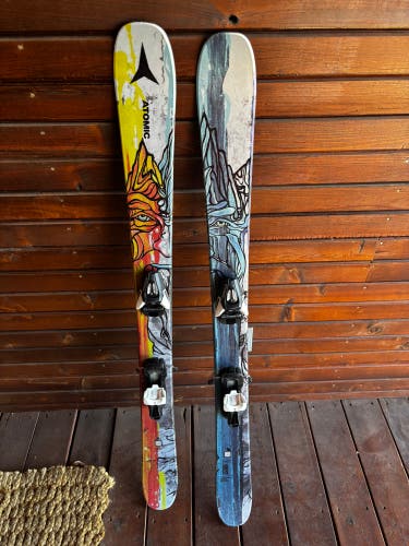 Kid's Atomic Bent Chetler 133 cm Skis (Used)