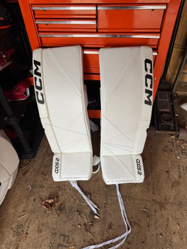 34" CCM Axis 2 Pro Goalie Leg Pads (New)