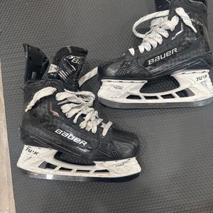 2022 Bauer Supreme Mach Hockey Skates 7 (Used)
