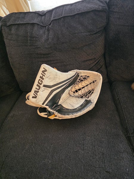 2023 Vaughn Velocity pro White and Black Regular (Used)