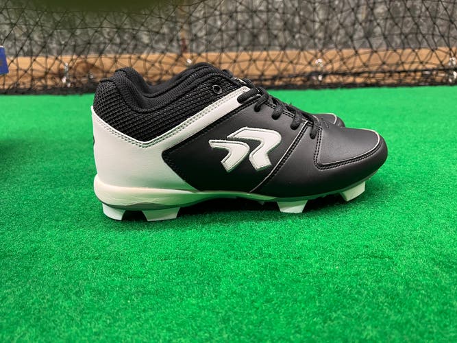 Black Ringor Molded Softball Cleats size W 8.5 (New)
