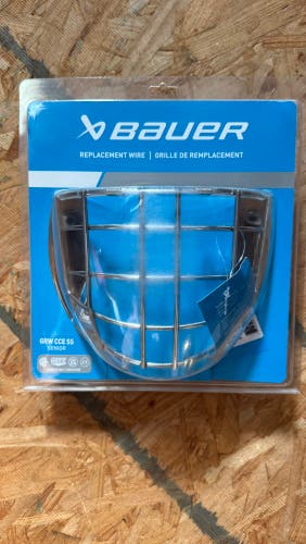 Senior Medium Bauer Goalie Cage (New)