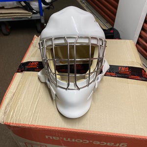 Junior Vaughn VM7500 Goalie Mask (Used)