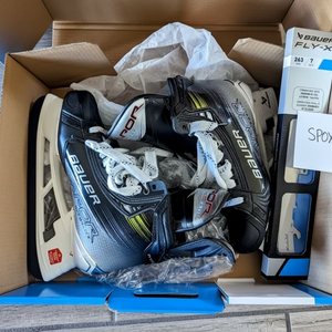 NEW Bauer Hyperlite 2 Goalie Pads – All White – Large (35+1) (READ DESCRIPTION)