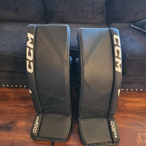 33" CCM Axis 2.9 Goalie Leg Pads (Used)