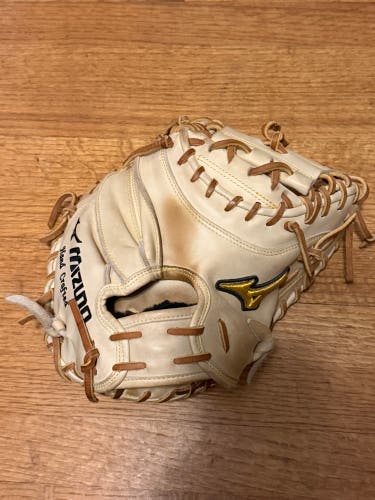 Mizuno Pro Limited Edition RH Catcher's Baseball Glove 33.5" (Used)
