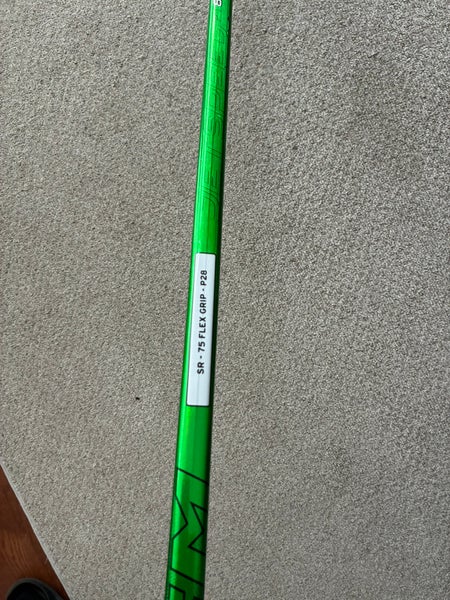 Senior CCM JetSpeed FT8 Pro Right Handed Hockey Stick P28 75 Flex (Used)