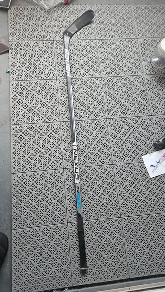Bauer Nexus2900 Right Handed Stick Blade Pro Stock (Used)