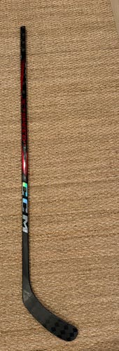 Senior CCM JetSpeed FT7 Pro Right Handed Hockey Stick P29 85 Flex Pro Stock (Used)