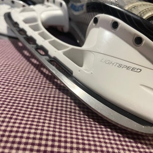 2003 Bauer Vapor SFL XX Hockey Skates Extra Wide Width 9.5 EE (Used)