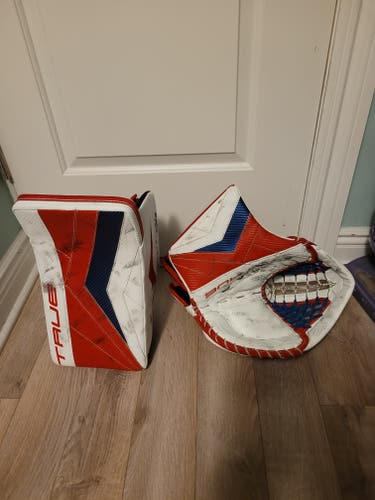 True Catalyst PX3 Glove and blocker (Used)