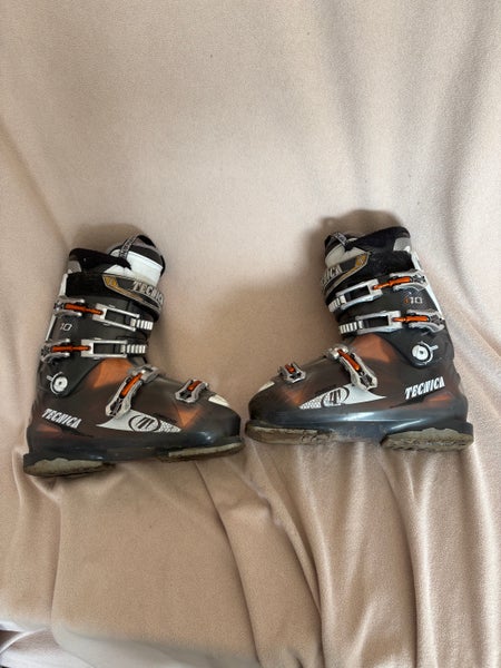 Mondo 27 & 27.5 Unisex Tecnica +10 Ski Boots (Used)