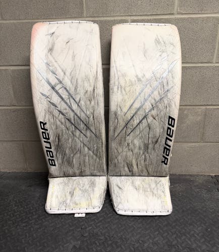 35" Bauer Vapor Hyperlite Goalie Leg Pads (Used)