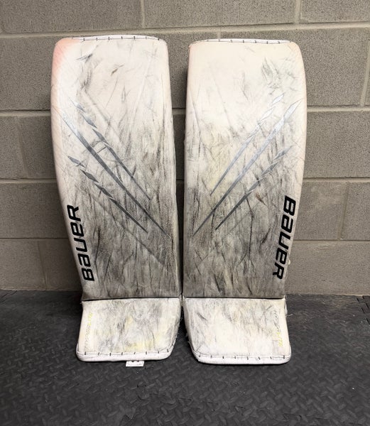 35" Bauer Vapor Hyperlite Goalie Leg Pads (Used)