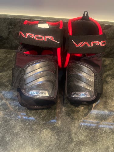 Senior Medium Bauer Vapor 1X Lite Elbow Pads (New)