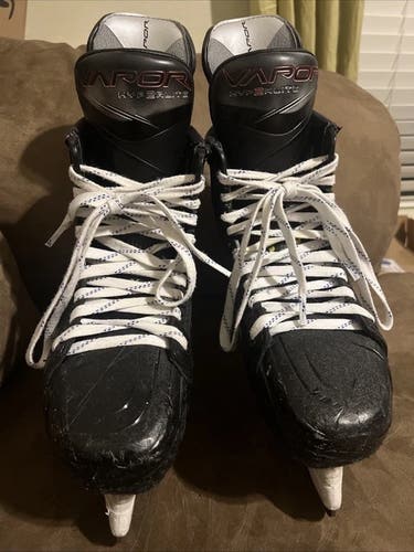 2023 Bauer Vapor Hyperlite 2 Hockey Skates 8.5 (Used)