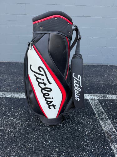 Titleist Tour Cart Bag Bag