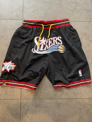 Black Medium Men's Unbranded Shorts (New)