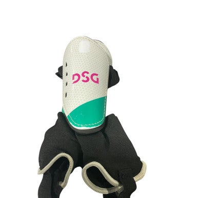 Used Soccer Shin Guards Junior White MD 11834-S000043081