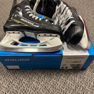 Bauer Supreme M40 Hockey Skates Size 5.5 (New) Fit 2