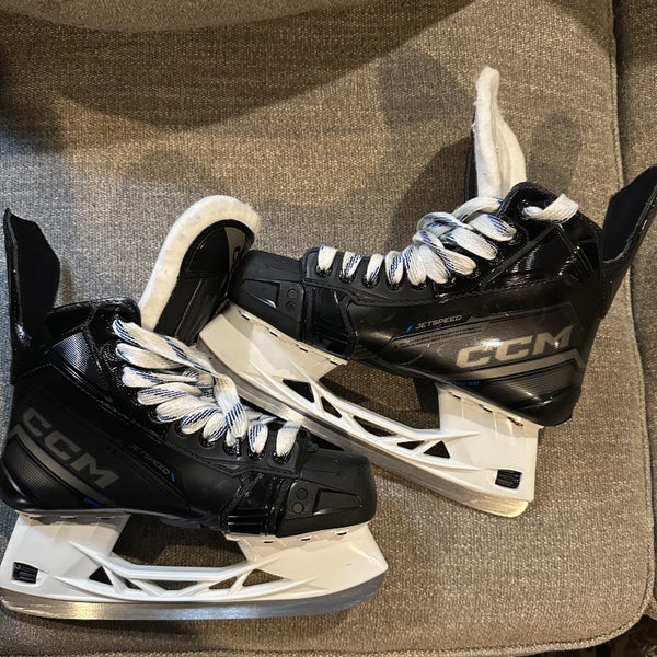 Like New CCM JetSpeed FT675 Senior Size 8 Regular Width Hockey Skates