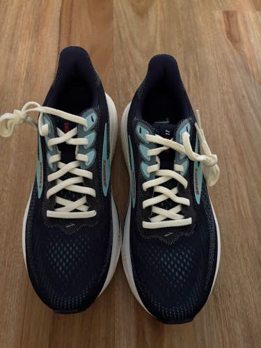 Green Women's Size M 7.0 (W 8.0) Adult Brooks Shoes (New)