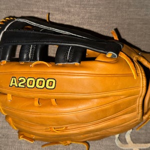 Wilson A2000 RH Outfield Baseball Glove 12.75" (Used)