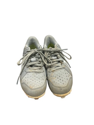 Used Under Armour BB CLEAT BB/SB Cleats Grey Youth 12.0 11834-S000042856